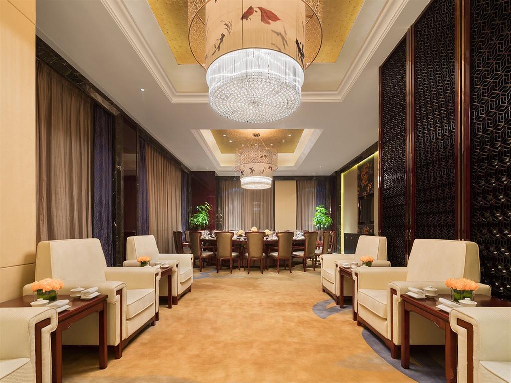Wanda Realm Fushun Hotel Exterior photo