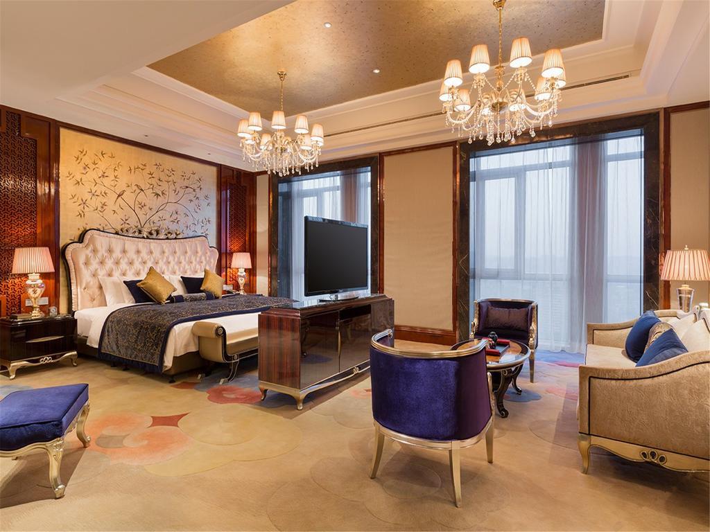 Wanda Realm Fushun Hotel Exterior photo